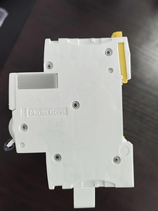 <span class=keywords><strong>SPU</strong></span> 25A 4P 20kA aardlekschakelaar voor PLC - Product Image 5