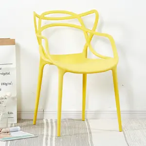 Grosir permen warna kursi plastik-Kursi Mebel Klasik Nordik Acara Plastik PP Mueble untuk Kafetaria