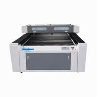 Machine de gravure et de découpe laser CO2 CNC refroidie par eau haute précision 1300x2500mm pour le bois