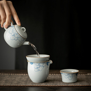 Juego de coladores de té de cerámica pintados a mano, estilo chino azul y blanco, filtro de cerámica para preparar té. - Product Image 2