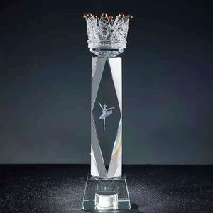 Trofeo de Cristal en Blanco de Qatar, Diseño Nuevo, Venta al Por Mayor a Precio de Fábrica, Personalizado con Logotipo Grabado, Trofeo de Cristal con Corona - Product Image 3