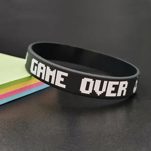 <span class=keywords><strong>Bracelet</strong></span> en silicone <span class=keywords><strong>de</strong></span> jeu Cadeau d'anniversaire <span class=keywords><strong>Bracelet</strong></span> avec décorations <span class=keywords><strong>de</strong></span> chaussures pour fêtes et accessoires - Product Image 6