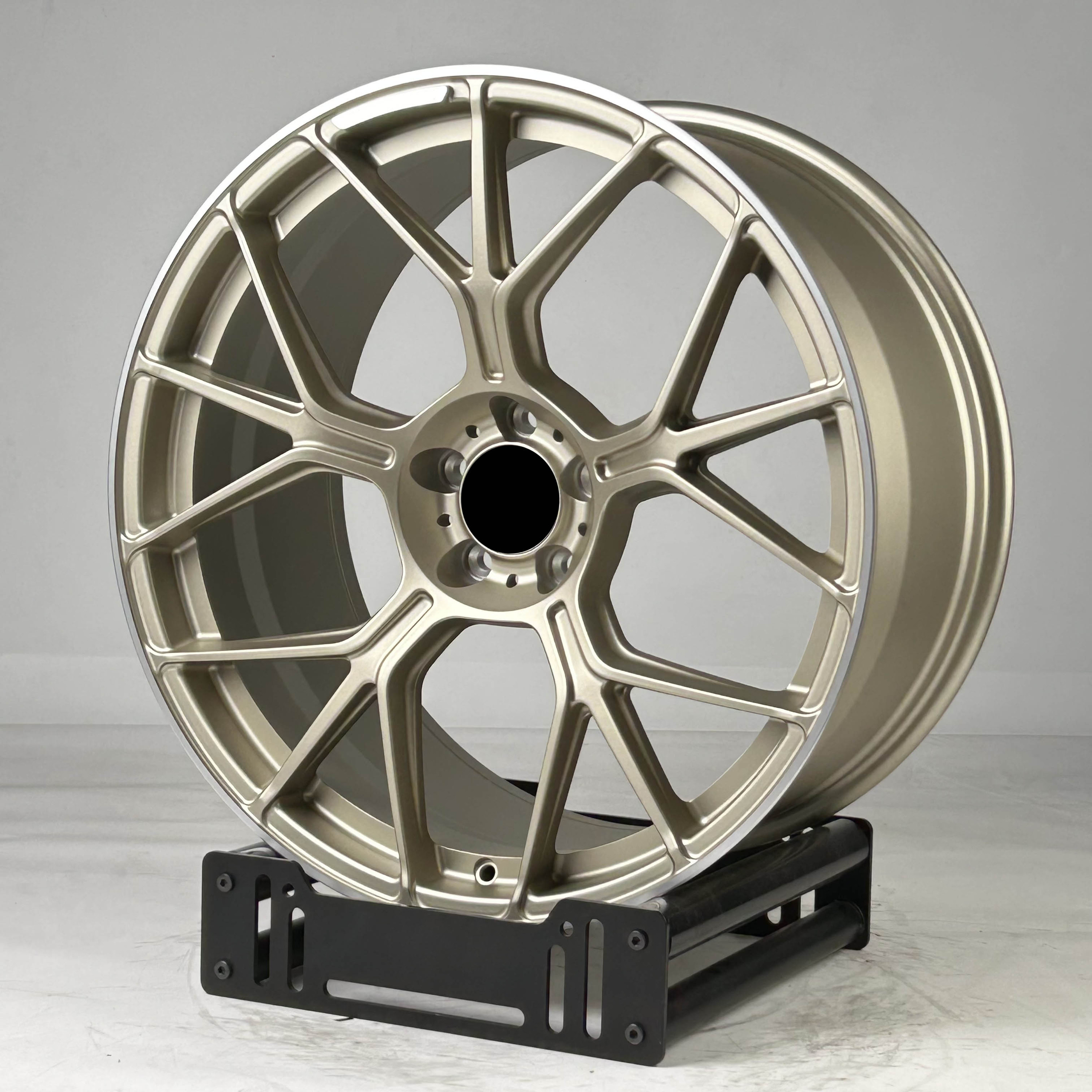 How to Choose Mercedes GT 63 Rims: A Complete Buyer's Guide