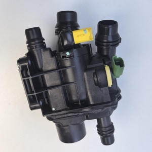 Nuovo Alloggiamento Termostato 9812131480 YL01388380 PA66-GF35 per PEUGEOT 208 2008 308 408 <span class=keywords><strong>CITROEN</strong></span> C4 <span class=keywords><strong>C3</strong></span> 1.2T - Product Image 2