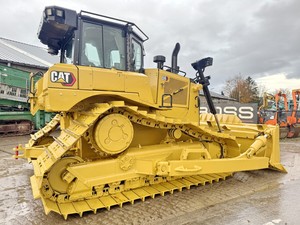 Bulldozer japonais CAT D6 en excellent état Bulldozer sur chenilles d'occasion Caterpillar Cat D6 en vente - Product Image 4
