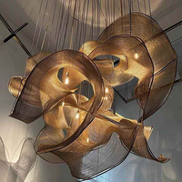 Lustre personnalisé pour hall d'hôtel, grande suspension en verre, lampe suspendue LED moderne de luxe, cluster décalé pour plafond haut, atrium
