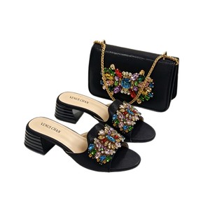 Set Scarpe Estive da Donna e Borsa Coordinata per l'Estero: <span class=keywords><strong>Sandali</strong></span> Peep-toe Slip-on con <span class=keywords><strong>Tacco</strong></span> Grosso a Spillo e Fibbie con Strass, Pochette Abbinata - Product Image 5