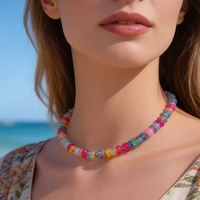 Collier Bohème Coloré Plaqué Or avec Perles pour Femme, Chaîne Ras du Cou Arc-en-ciel d'Été, Pendentif Crabe Style Océan, Accessoires