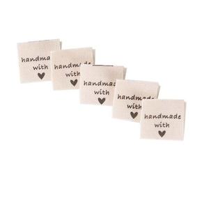 Accesorios de ropa Logotipo de marca personalizado Etiquetas de <span class=keywords><strong>dobladillo</strong></span> de ropa Venta al por mayor Camiseta Algodón Damasco Etiquetas de tamaño Parche Etiqueta de cuello Etiqueta tejida - Product Image 5