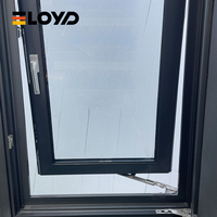Fenêtre à auvent moderne Eloyd à rupture de pont thermique en bois et aluminium, à persiennes verticales rabattables, double vitrage trempé pour villa