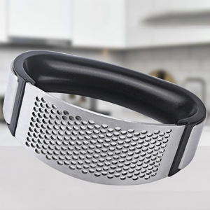 Hot <span class=keywords><strong>3</strong></span> <span class=keywords><strong>in</strong></span> <span class=keywords><strong>1</strong></span> gadget da cucina a forma di arco manico <span class=keywords><strong>in</strong></span> plastica acciaio inossidabile spremiaglio pelapatate frantoio smerigliatrice Roller Chopper - Product Image 5