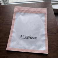 Sacs à fermeture éclair en composite papier-plastique imprimés sur mesure avec fenêtre transparente mate pour l'emballage de vêtements et d'articles vestimentaires