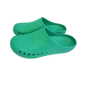 China Supplier High Quality Comfort Slip Resistant Medical Clogs