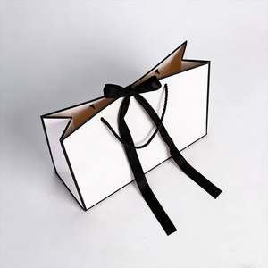 Sacs en papier de luxe personnalisables |   Emballage de vêtements et de cadeaux pour les entreprises de vente au détail avec logo personnalisé - Product Image 2