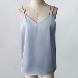 เสื้อกล้ามสายเดี่ยวเซ็กซี่สำหรับฤดูร้อน พิมพ์โลโก้ได้ ผ้าซาติน สำหรับออกกำลังกาย ขายส่งจำนวนมากสำหรับผู้หญิง - Product Image 5