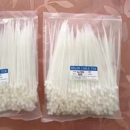 Attaches de câbles en nylon Xingo 4x100 mm autobloquantes blanches 500 pièces pour sécuriser le plastique - Product Image 4