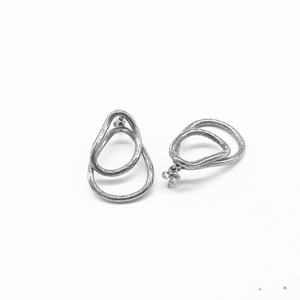 Boucles d'oreilles pour hommes et femmes en acier inoxydable 316, double boucle, géométriques irrégulières, texturées, minimalistes, modernes, bijoux gothiques - Product Image 2