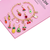 Porte-clés mignon 3D en émail avec fermoir mousqueton, motifs fruits d'été (cerise, avocat, pastèque, fraise), breloques légères et tendance pour bracelet DIY