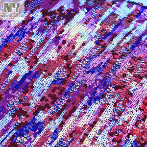 Nanyee Textile New Multi Purple iridescente borgogna Hound Tooth Check paillettes tessuto per abito da palcoscenico - Product Image 4