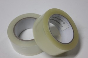 Ruban d'emballage BOPP transparent 48mm x 100m Silicone étanche 52 microns couleur blanche personnalisée 48mm <span class=keywords><strong>Film</strong></span> de papier adhésif personnalisé - Product Image 5