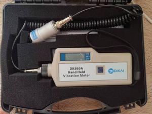 Medidor de Vibraciones Portátil DIKAI DK950A, Probador de Vibraciones, Detector de Motores, 10-1000Hz, 5% de Precisión, Pantalla LCD de 3 1/2 Dígitos - Product Image 6