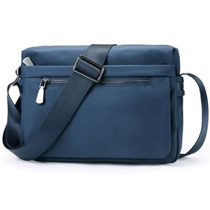 Maletín de Negocios Impermeable con Logotipo Personalizado, Fabricante OEM, Bolsa de Mensajero Multifuncional - Product Image 1