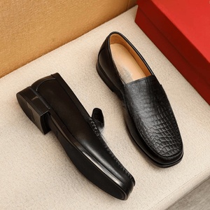 Mocassini da Uomo di Alta Qualità, in Pelle Bovina Goffrata con Motivo Coccodrillo, Superficie in Pelle Durevole e di Facile Manutenzione, Ferragamo - Product Image 3