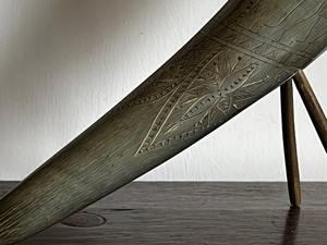 Cuerno Vikingo Tradicional para Beber con Acabado Rústico para Eventos Temáticos Medievales y Fiestas de Disfraces al Mejor Precio - Product Image 6