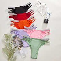 Sous-vêtements féminins sexy, doux pour la peau, couleur unie, confortables, respirants, taille basse, avec anneau en métal, string pour femmes