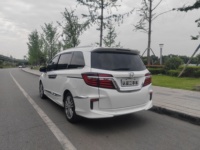 Voiture d'occasion Elysion 2016 2.4L CVT MPV 186HP LHD Essence 7 places Portes coulissantes doubles Exportation Chine