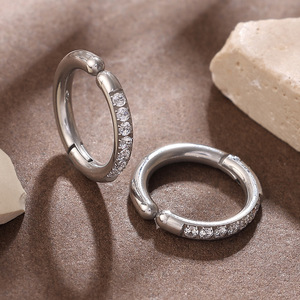 Pendientes de clip con circonita circular, lisos, de oro, oro rosa, acero inoxidable, minimalistas, para mujer. - Product Image 4