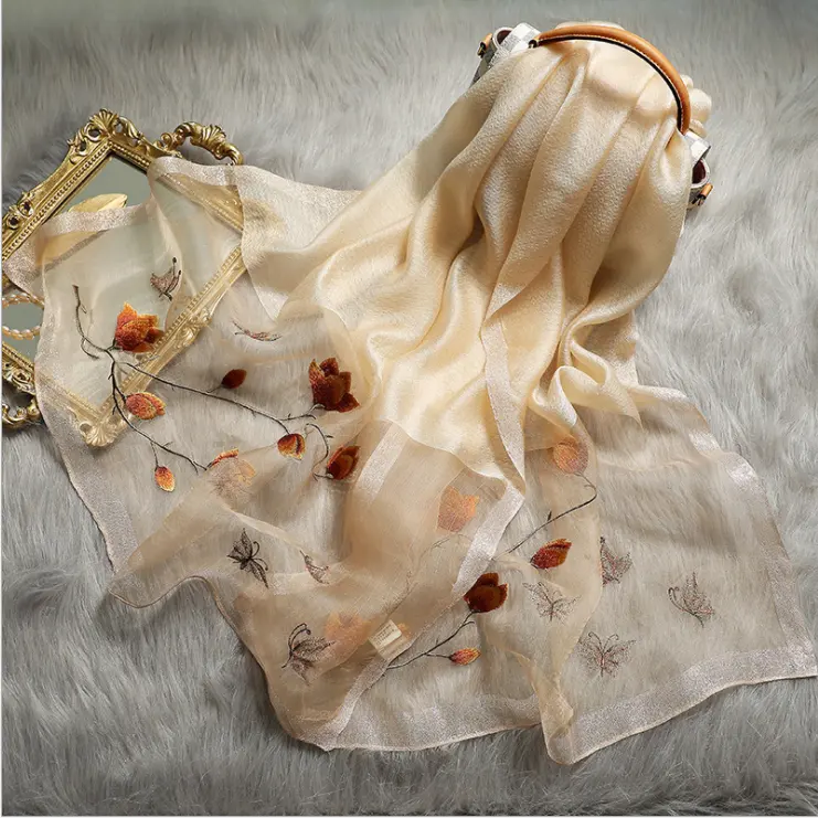 女性シルクウールスカーフヘッドショールヒジャーブホットセールフラワーパターン利用可能卸売装飾女性スカーフ