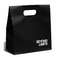 Vente en gros de sacs en papier kraft poignée plate de luxe design personnalisé emballage noir pour parfum cosmétique beauté faux cils beauté