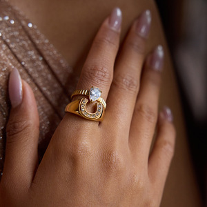 Anillo en Forma de U Chapado en Oro con Incrustaciones de Circonita, Joyería de Moda Unisex, Regalo - Product Image 3