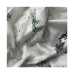 Polyester satin in vải phụ nữ áp dụng cho MS in VÁY ĐẦM và khăn choàng