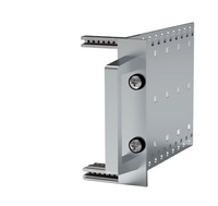 C-BOX . Poignée avant monobloc pour subrack 19 pouces, 12,2 mm, anodisée 10501-026 10501-007 10501-029 10501-005 10501-004 10501-018