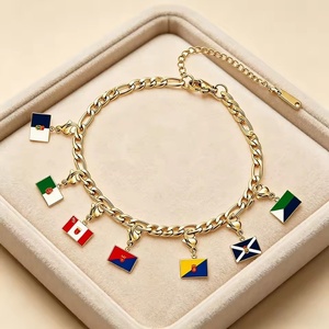 Venta al por mayor, nuevo, personalizado, dijes de bandera de país del Mundial 2026, joyería de acero inoxidable chapada en oro de 18K, pulsera de moda DIY para mujeres y hombres - Product Image 1