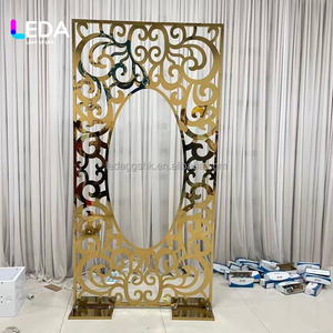 ฉากหลังงานแต่งงานสไตล์อินเดีย LEDA ทำจากสแตนเลสสตีลเคลือบทอง พร้อมซุ้มแต่งงานสแตนเลสสตีลแกะสลัก ตกแต่งเวทีงานแต่งงาน - Product Image 2