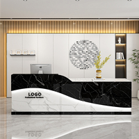 Comptoir de réception rectangulaire en marbre gris avec logo personnalisé, comptoirs de paiement modernes pour salon avec éclairage LED