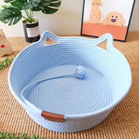 Vente en gros, lit pour chat en osier tissé à la main avec queue de jouet, coussin de lit en coton tissé avec corde, nouveaux paniers de jouets pour animaux de compagnie pour chats d'intérieur