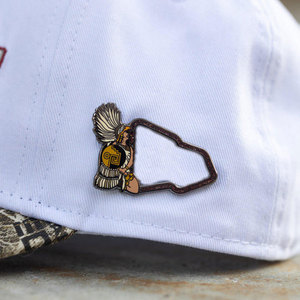 Pin de Solapa Personalizado con Diseño de Guerrero Azteca, Pin de Metal Esmaltado para Gorra - Product Image 1