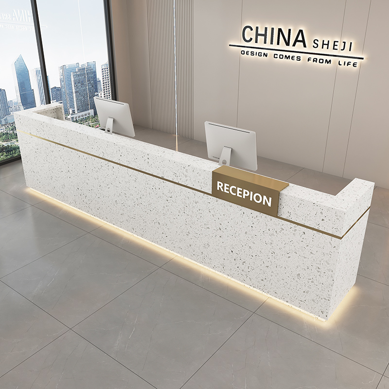 Terrazzo + acier inoxydable doré