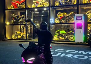 Nettoyeur, sécheur et désinfecteur de casques 3-en-1 haute performance résistant aux intempéries – Équipement de nettoyage extérieur pour casques de moto et de vélo - Product Image 4
