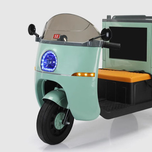 รถสามล้อไฟฟ้าแบบชาร์จได้ สำหรับเด็กและเด็กเล็ก สีขาว พร้อมคันเร่งและหลังคา รุ่น QWD 1618 - Product Image 5