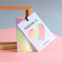 Fabricant d'étiquettes de vêtements en carton Design de mode Branding Étiquettes volantes en papier blanc pour vêtements