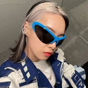 Lunettes de soleil Y2K œil de chat demi-cerclées en alliage UV400 pour hommes et femmes, style rétro cool, avec logo personnalisé, pour la conduite et le sport - Product Image 3