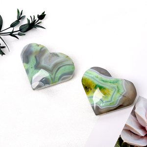 Vente en gros de pierres précieuses naturelles, agate verte pomme, cœur en cristal sculpté pour la décoration - Product Image 2