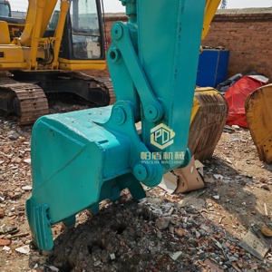 Excavatrice sur chenilles hydraulique d'occasion Kobelco SK135 SK130 de 13,5 tonnes, engin de construction, machine agricole et de jardinage - Product Image 5