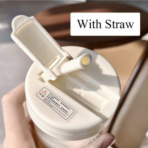 Amostra Grátis Copo de Água de Plástico Portátil de 600ml com Design Fofo para Crianças com Canudo para Viagem - Product Image 4