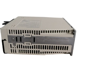 Controlador SGD7S200A00A002 Entrada 15A 3PH 200-240VAC 50/60Hz, Salida AC 0-240V 3kW 19.6A, Frecuencia de Bucle de Velocidad 0-500Hz - Product Image 2